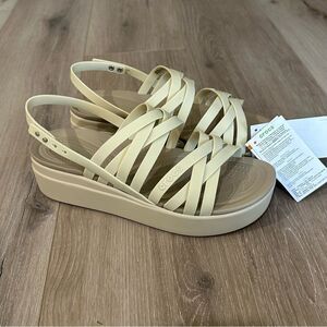 Crocs Brooklyn Strappy Women Size 11 Ivory Bone Platform Sandals 206751 LiteRide